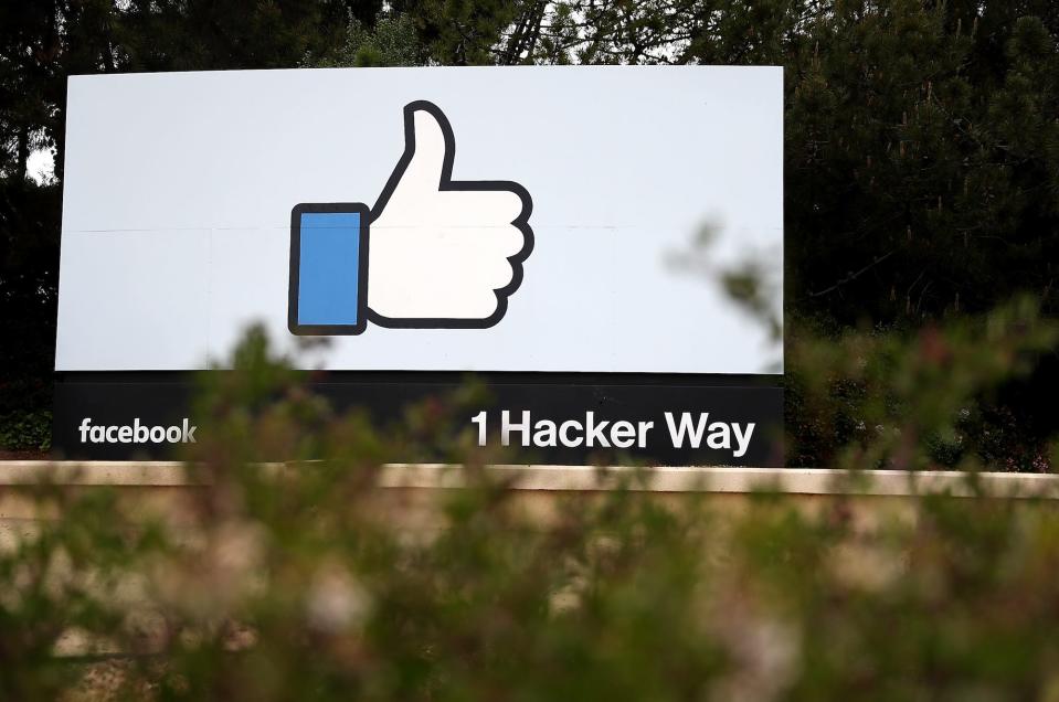 facebook sign menlo park silicon valley california thumbs up