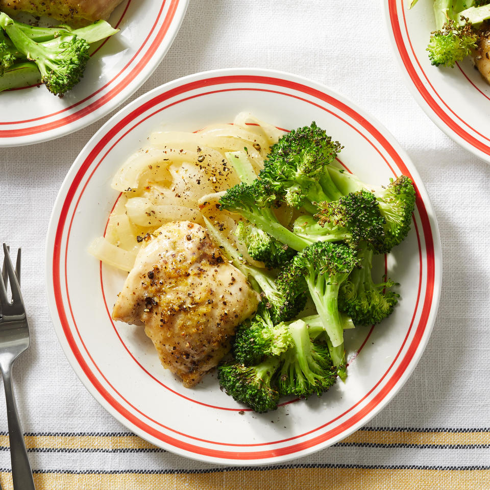 Lemon-Garlic Dump Chicken Thighs with Broccoli