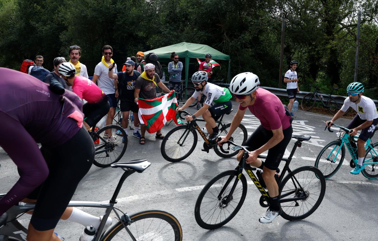 Fans cheer on cyclists on Pike Bidea ahead of the Tour de France (REUTERS)