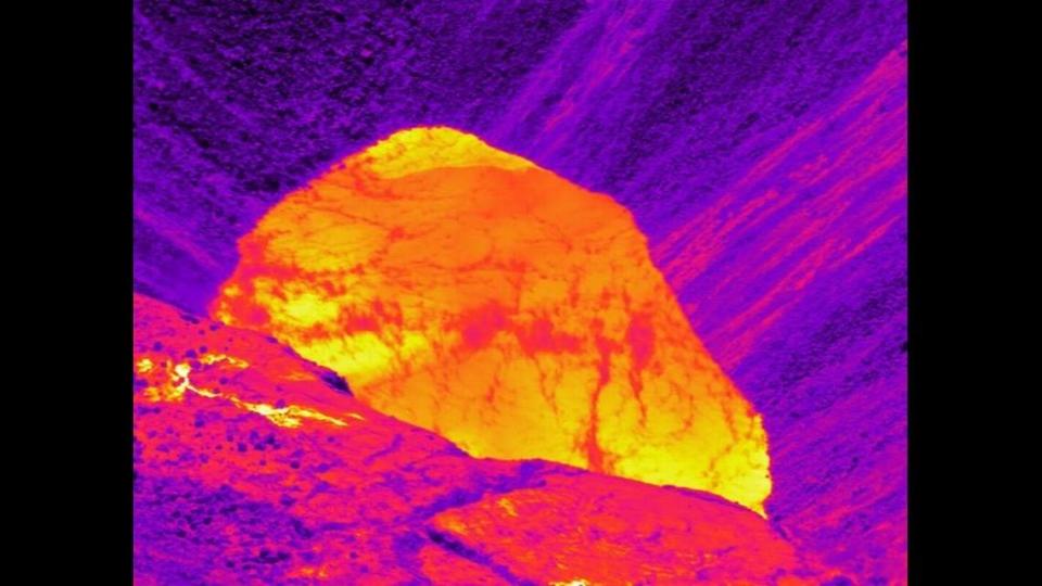 This thermal image of the water lake at the summit of Kīlauea indicates that the maximum temperatures on the lake surface at 180 degrees Fahrenheit.