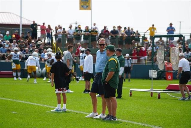 Peyton Manning makes appearance at Packers training camp