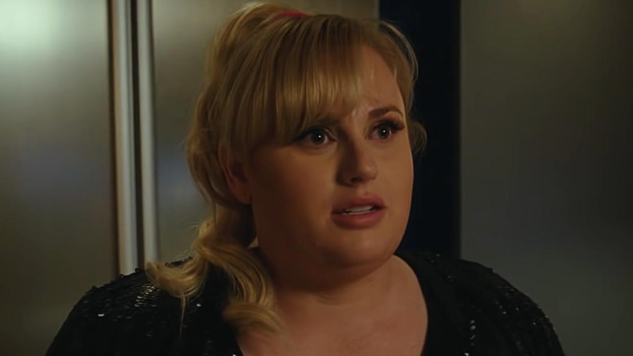  Fat Amy (Rebel Wilson) preparing to fight in Pitch Perfect 3 . 