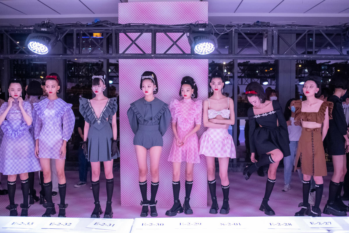 1200px x 800px - EXCLUSIVE: Shanghai Fashion Week Goes Green and Creative for Fall