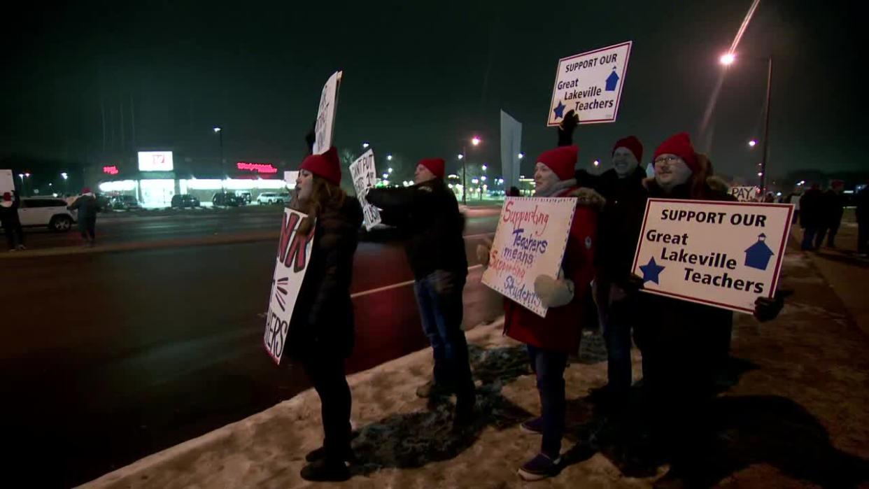 <div>Lakeville teachers rallying.</div> <strong>(FOX 9)</strong>