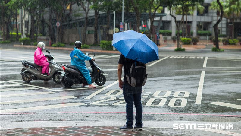 週四開始一直到週末，迎風面新竹以北到宜蘭、花蓮、台東甚至恆春半島一帶都容易有降雨的機會。（圖／記者陳弋攝影）