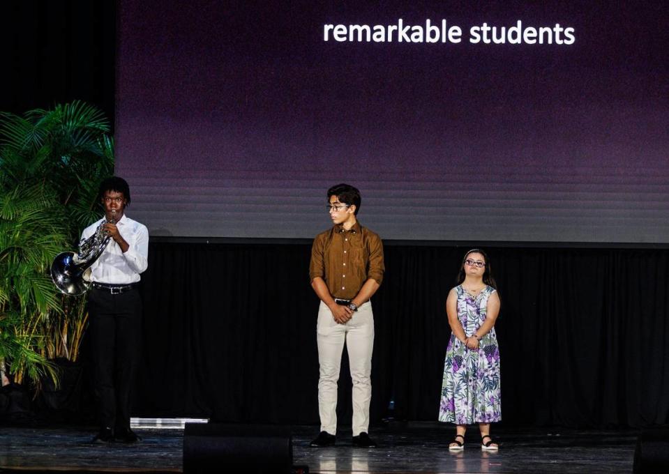 Miami-Dade Schools superintendent Jose Dotres recognizes the top students of the year from left- Emmanuel Alexander Jeancelamy, of Norland Senior High School; Fabio Tinoco, of Coral Gables Senior High; and Kelly Carrazana, South Dade Senior High, during the Miami Dade County Public Schools District 2023- 2024 Opening of Schools event at Miami Senior High School in Miami, on Friday, Aug. 11, 2023. Pedro Portal/pportal@miamiherald.com