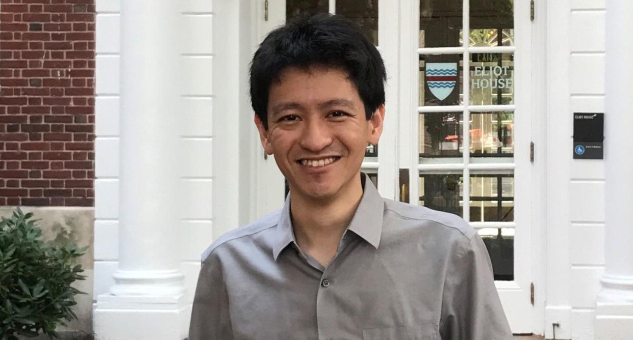 Li, an assistant professor of economics at Harvard University and the nephew of Prime Minister Lee Hsien Loong, was served court papers while in the US for alleged contempt of court on 17 October 2017. (Reuters file photo)