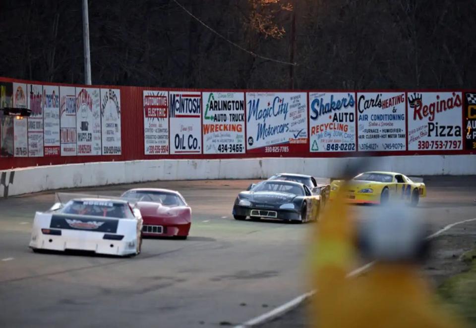 Johnny Hughes leads the pack around the second turn at Barberton Speedway on April 16, 2016.