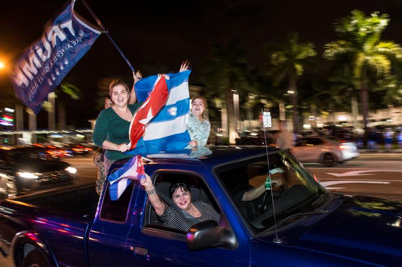 FOTOS: cubanos festejan en Miami la muerte de Fidel Castro