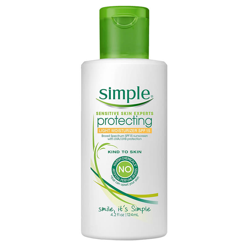 Simple Protecting Light Moisturizer