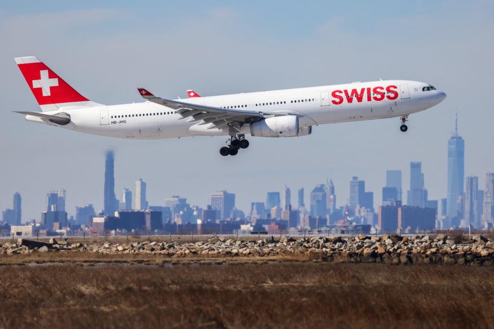 Ein SWISS Airbus A330. - Copyright: CHARLY TRIBALLEAU/AFP via Getty Images