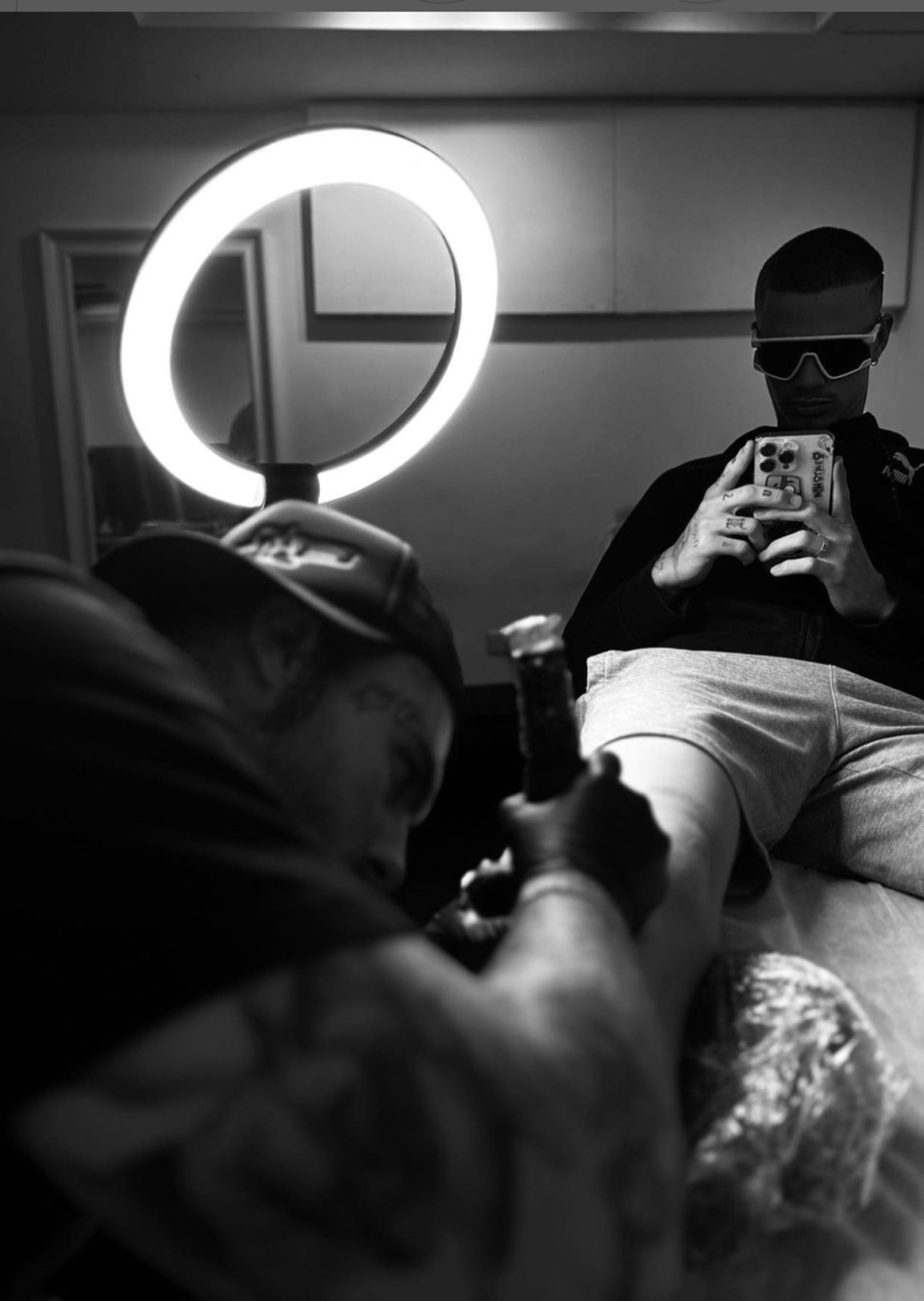 Romeo Beckham looking relaxed getting his leg tattoo (Instagram via @certifiedletterboy)
