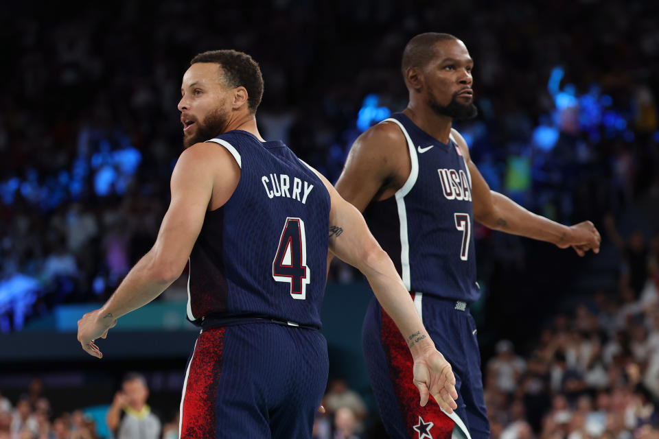 Stephen Curry（圖左）與Kevin Durant。（Photo by Gregory Shamus/Getty Images）