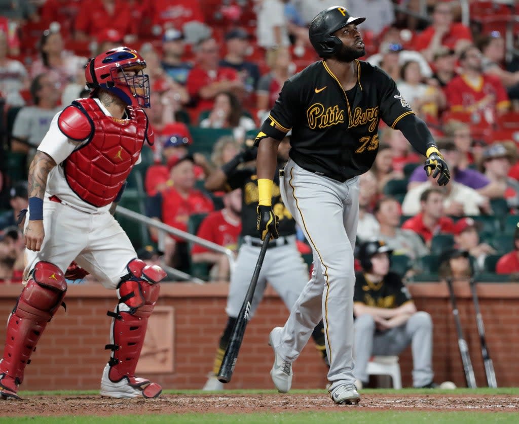 PIRATAS-CARDENALES (AP)