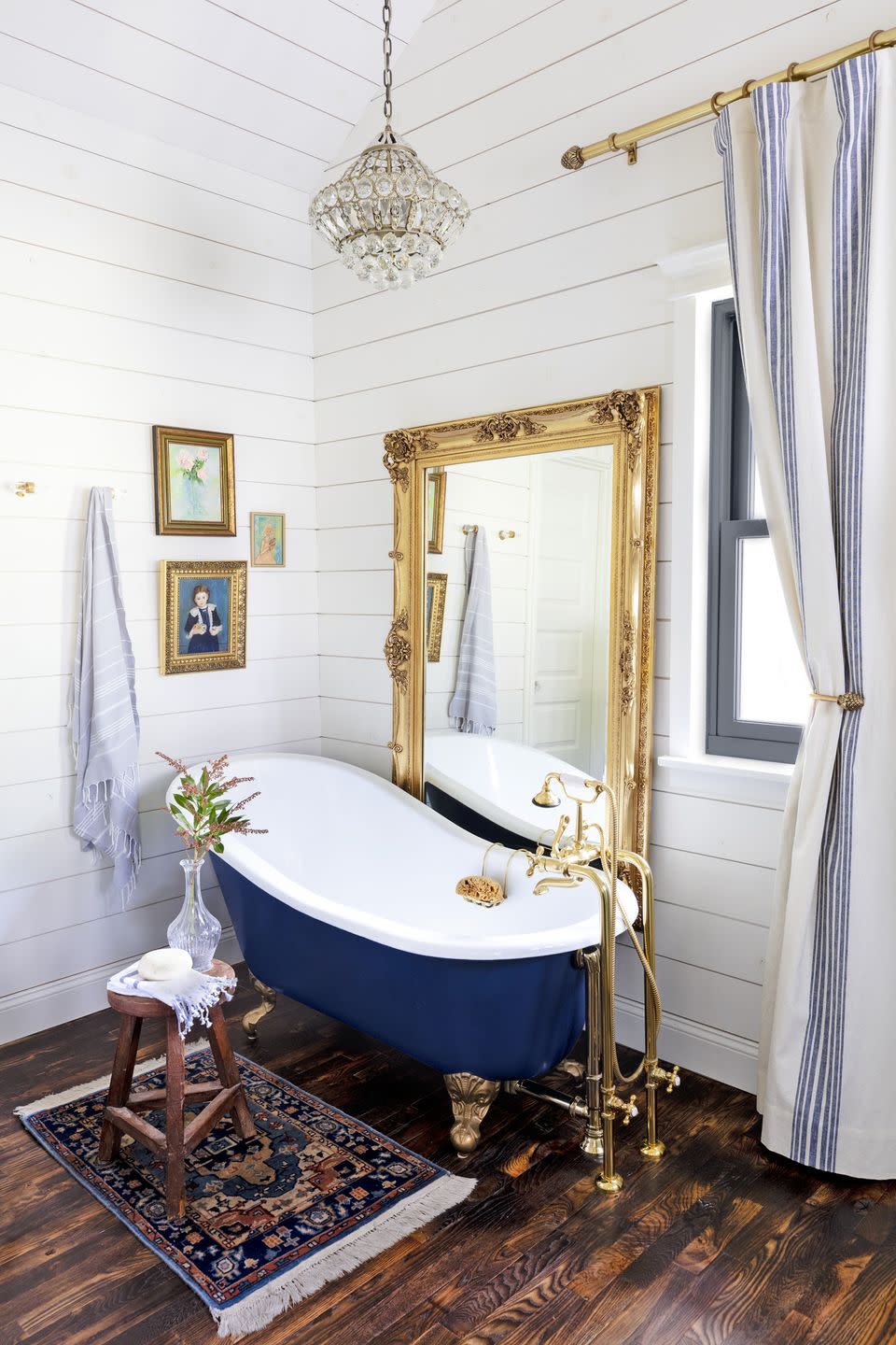 Creative Clawfoot Tub Ideas for Every Bathroom