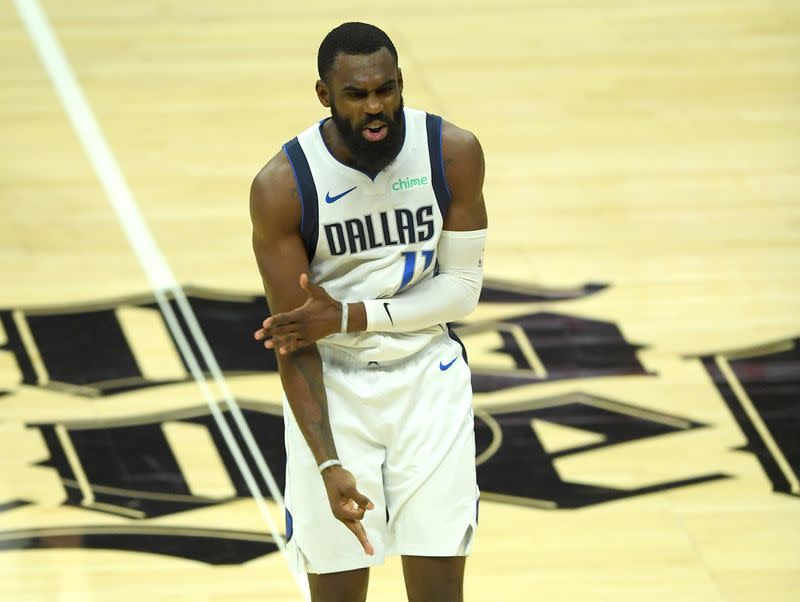 NBA: Dallas Mavericks at Los Angeles Clippers