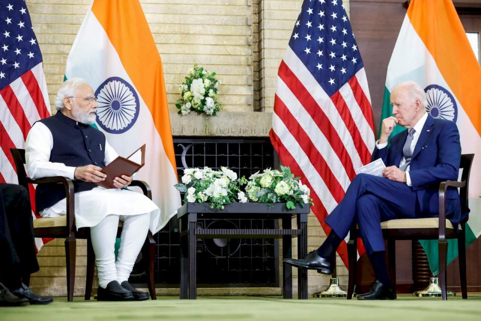 印度總理莫迪(Narendra Modi)和美國總統拜登(Joe Biden)於日本東京會面。（路透社/達志影像）