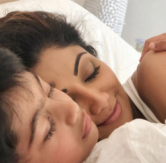 Shelpa Shetty Xx Videos - Shilpa Shetty Kundra And Raj Kundra Wish Their 'Sonshine', Viaan Kundra On  His 8th Birthday [VIDEOS]