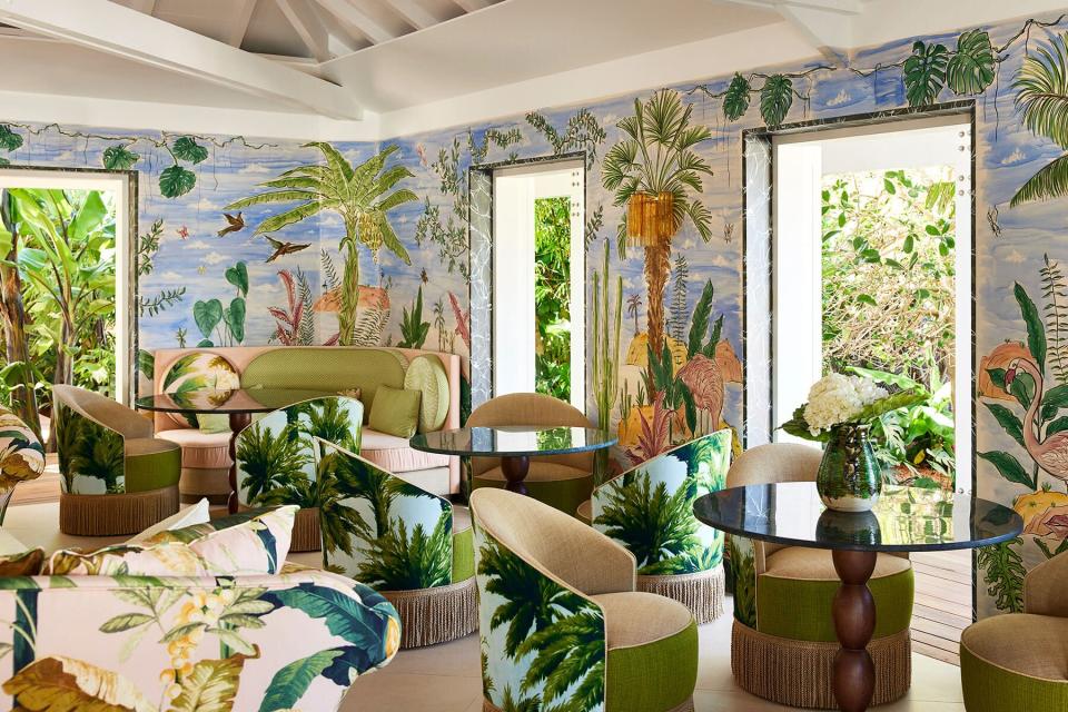 Indoor dining option at Le Tropical Ho&#x000302;tel St Barth