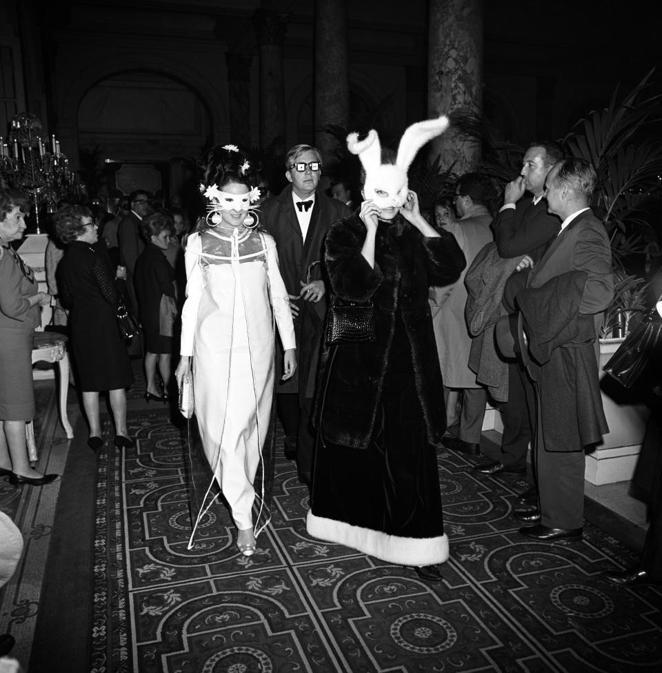 Truman Capote, Black and White Ball, Feud, Swans, parties