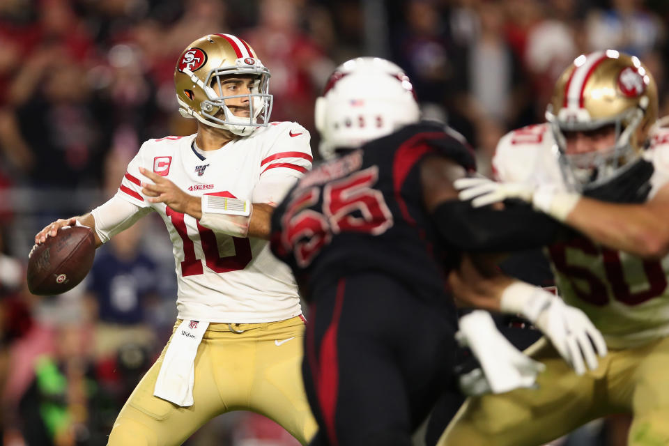 Jimmy Garoppolo throws a pass. (Credit: Getty Images)