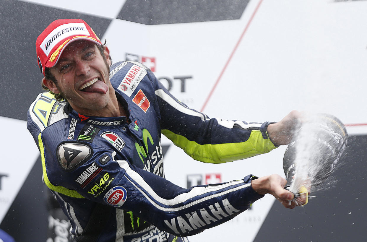 Valentino Rossi, uno de los más grandes y carismáticos campeones del motociclismo, ha anunciado este jueves su retirada de MotoGP al final de la temporada 2021. (Foto: Reuters)