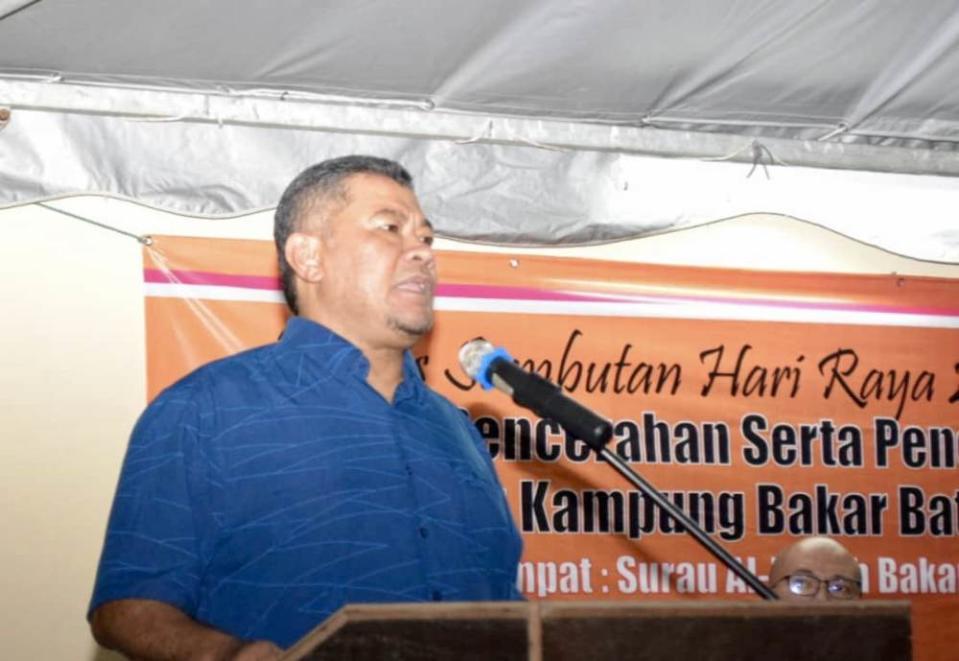 Johor Housing, Communication and Multimedia Committee chairman Dzulkefly Ahmad said the state government is committed to solving the problems of the villages here that have been the subject of a previous demolition exercise. — Picture courtesy of Amni Jagat