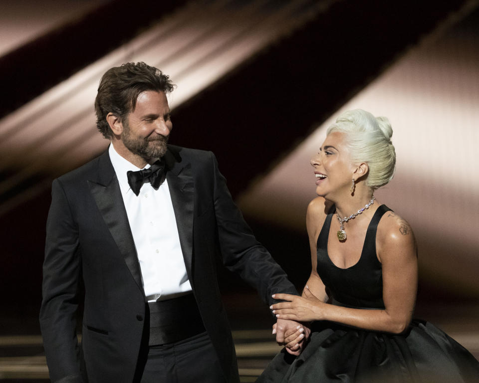 <p>Après des apparitions remarquées dans Machete Kills et Sin City : J’ai tué pour elle, Lady Gaga crève l’écran au cinéma en 2018 dans A Star is Born. Dans ce film réalisé par Bradley Cooper, la chanteuse interprète une musicienne prometteuse propulsée au rang de star. Un rôle qui lui colle à la peau, et qui lui vaut une nomination à l’Oscar de la Meilleure actrice. </p>