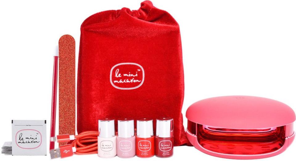 Le Mini Macaron Le Maxi ''Rouge & Moi'' Limited Edition Deluxe Gel Manicure Set