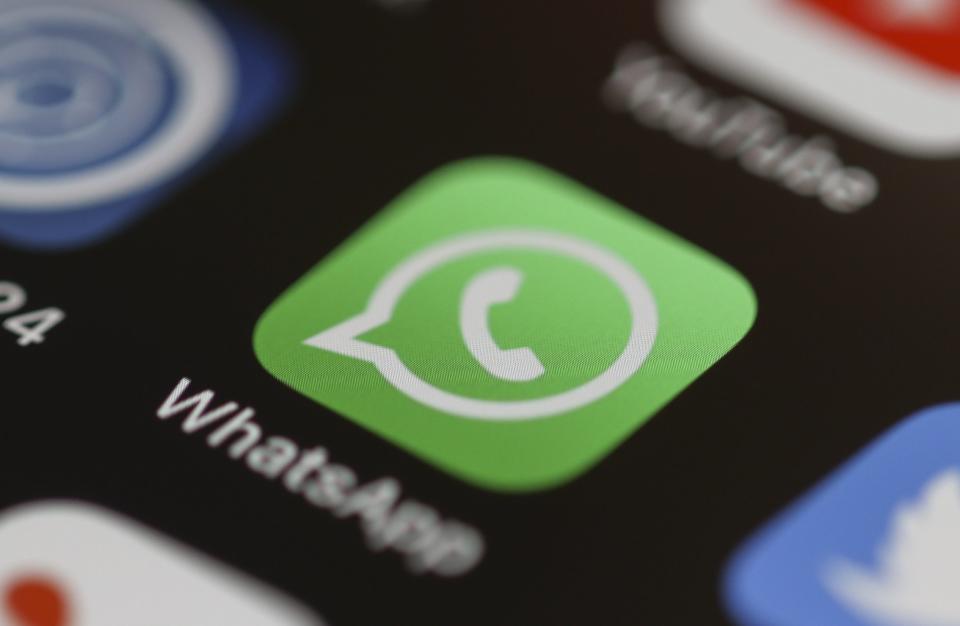 Der Online-Status in WhatsApp bedeutet für viele ein Eingriff in die Privatsphäre. In diesem Artikel erklären wir, wie ihr ihn abschaltet. - Copyright: picture alliance / AA | Dogukan Keskinkilic