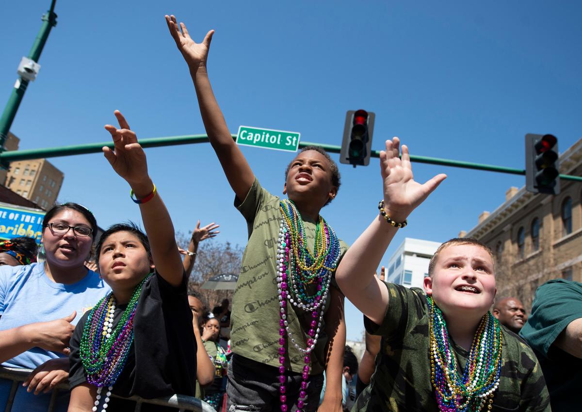 Hal's St. Paddy's Day Parade returns, green and glorious