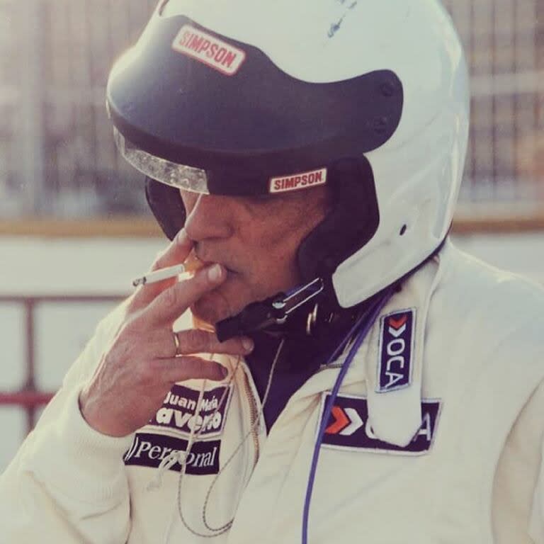 Traverso combinó el casco con el tabaquismo durante muchísimo tiempo; un cáncer de esófago se lo llevó este sábado, a sus 73 años.