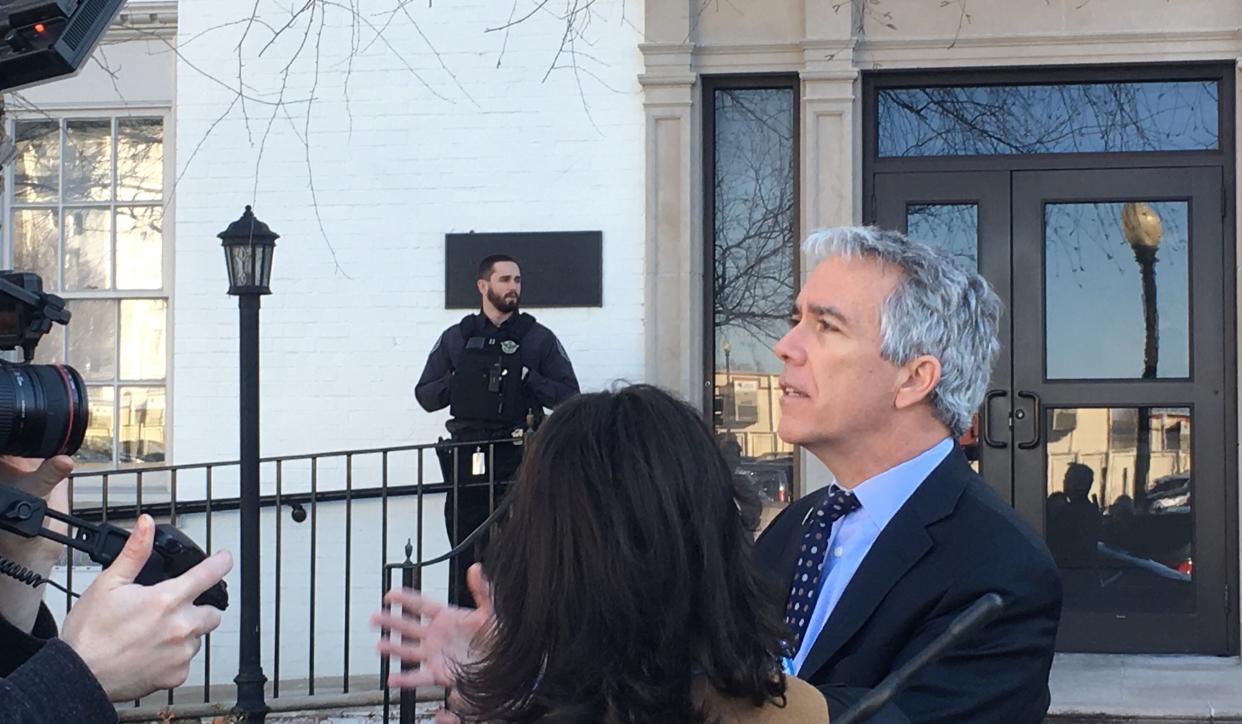 GOP presidential candidate Joe Walsh brings his complaint about canceled primaries and caucuses to Republican National Committee headquarters on Jan. 16. (Photo: S.V. Date/HuffPost)