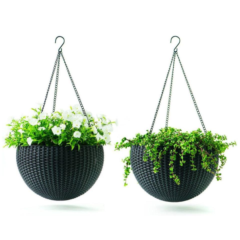 Round Plastic Resin Hanging Planters