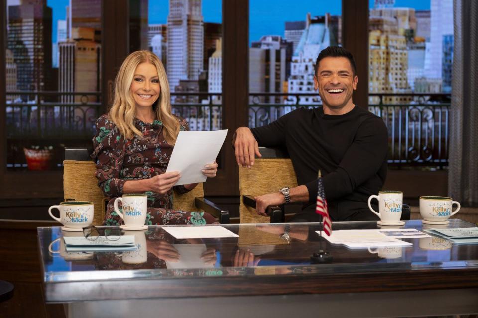 kelly ripa mark consuelos live name change twitter