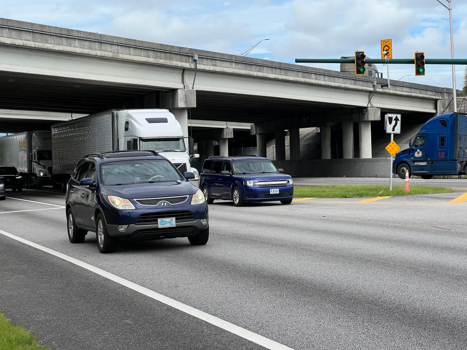 Traffic on U.S. 1 in Ormond Beach seen from the east side of the Interstate 95/US 1 interchange looking west shortly before noon Monday, Sept. 25, 2023. The Florida Department of Transportation plans to construct a new, safer interchange to replace the existing one built in the 1960s.