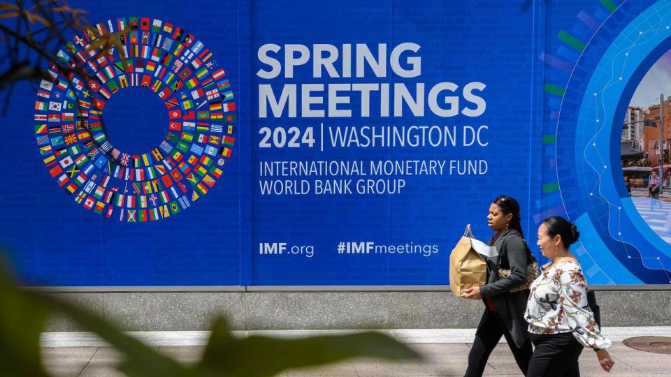 In fresh forecasts, the IMF’s economists offered good news on the path of inflation and GDP growth, however Australia is set to lag its global peers. Picture: AFP / Mandel Ngan