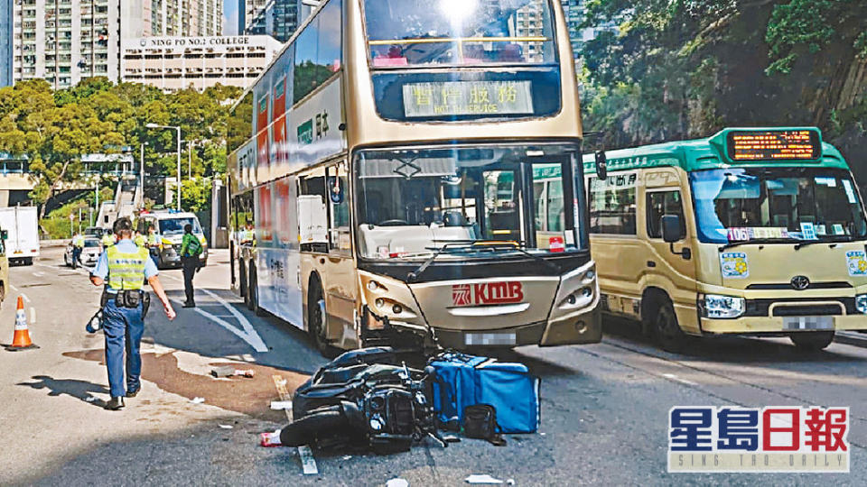 一名外送員昨日在秀茂坪駕駛電單車時，疑失控與一輛巴士相撞，不幸死亡。 資料圖片