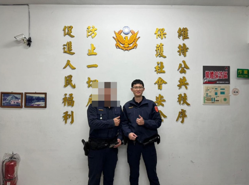 <cite>殉職的24歲員警蘇昱鴻生前燦笑照曝光。（圖／翻攝自記者爆料網）</cite>