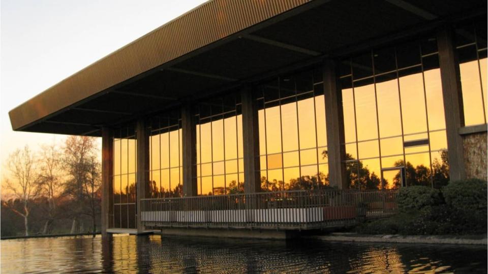 Huntington Beach Central Library