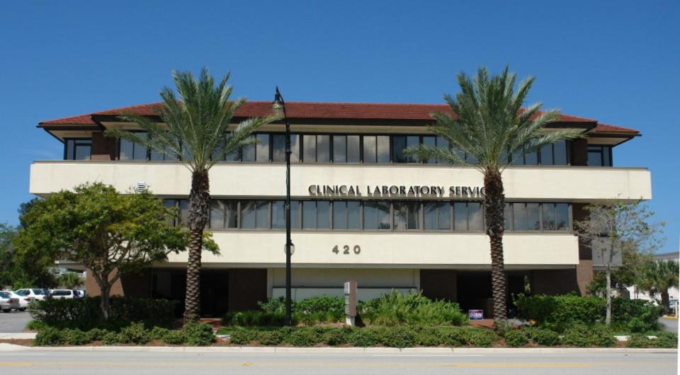 A 17,191-sqaure-foot office building in downtown Venice is for sale for $5.58 million. The building at 420 S. Tamiami Trail has three levels and sits on a 0.8 acre lot.