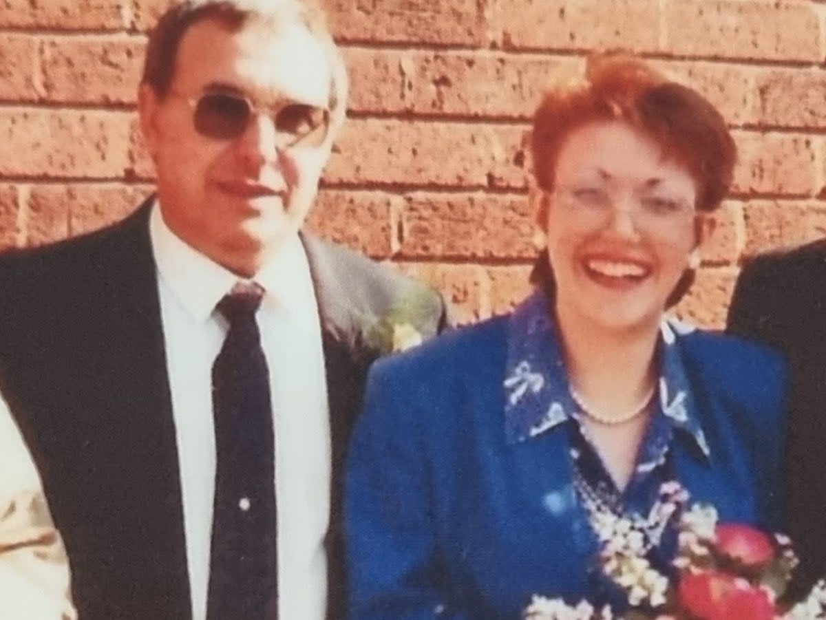 Debi Richens and her father on her wedding day (Debi Richens)