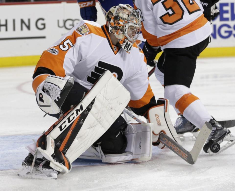 Steve Mason of the Philadelphia Flyers has had an eventful week off the ice. (Getty Images)