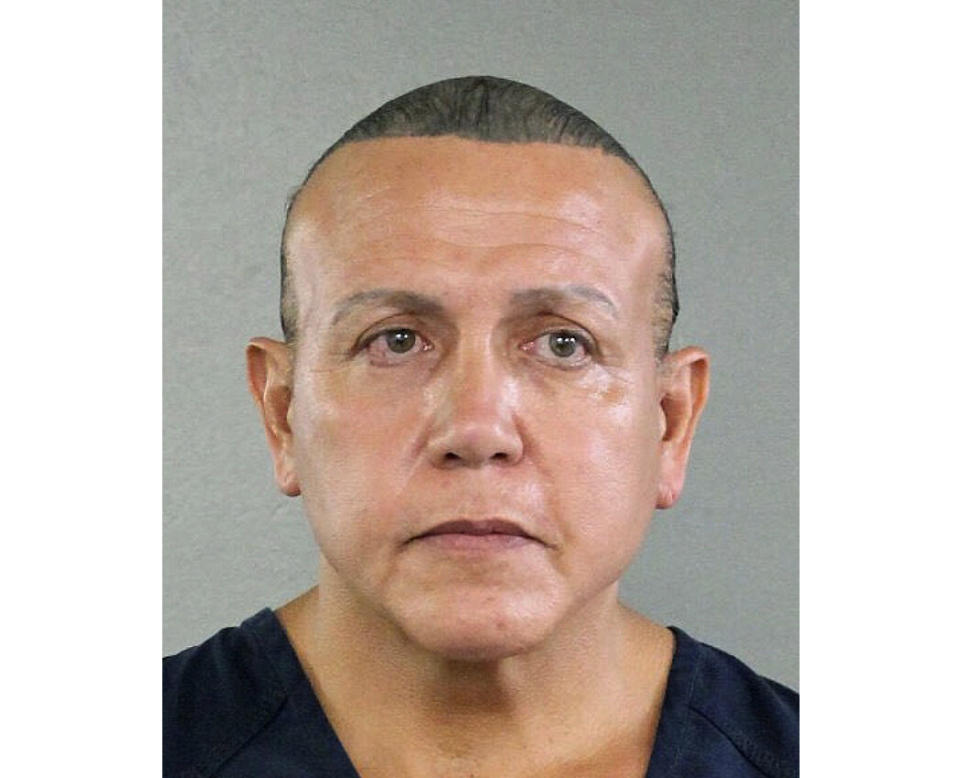 Cesar Sayoc's lawyers say he&nbsp;became paranoid and delusional about the false news stories that clogged his social media feeds. (Photo: ASSOCIATED PRESS)