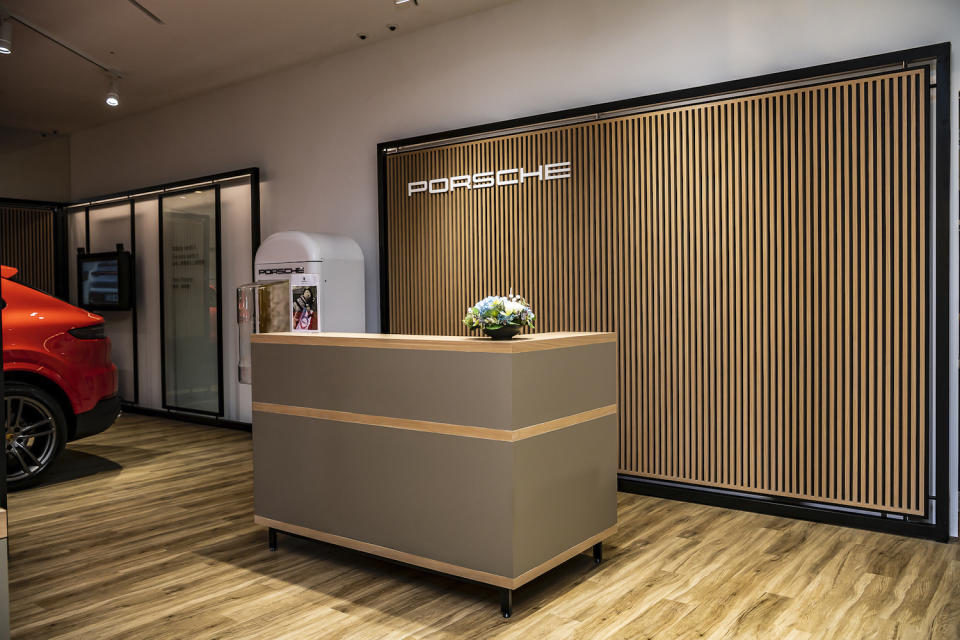 Porsche NOW 概念店規劃專屬 VIP Lounge。