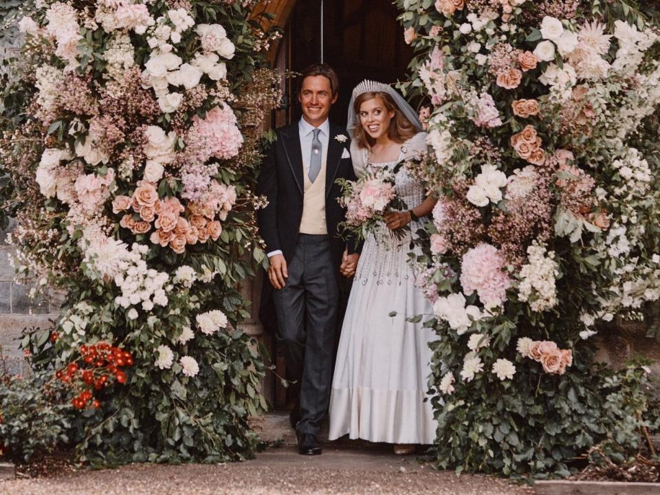 princess beatrice wedding photo 2