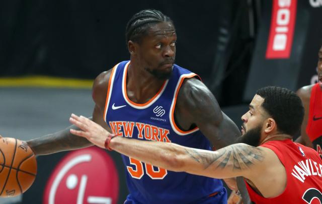 Knicks' Julius Randle targeting return for Game 1 on Saturday, per
