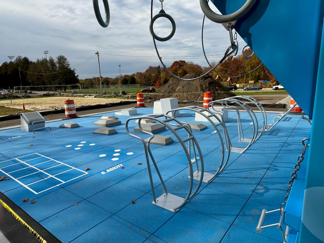 An outdoor fitness center is being installed in Memorial Park in Swansea.