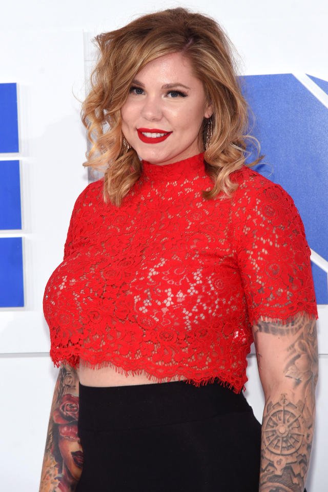 640px x 958px - Teen Mom 2: Kailyn Lowry Struggles in Relationship with Ex Chris Lopez:  'Why Can't He Commit?'