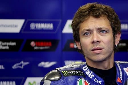 Motorcycling: Rossi will try to race in Spain with a broken leg - Yahoo  Sport